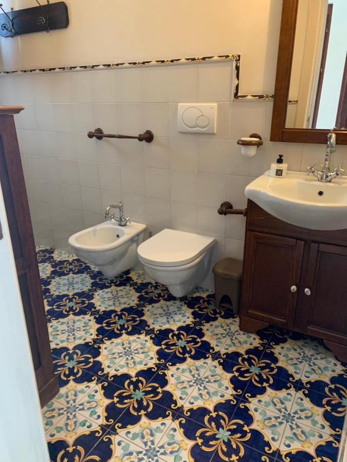 Palazzo Dei Gesuiti Appartamento Con Terrazza Privata モノーポリ エクステリア 写真