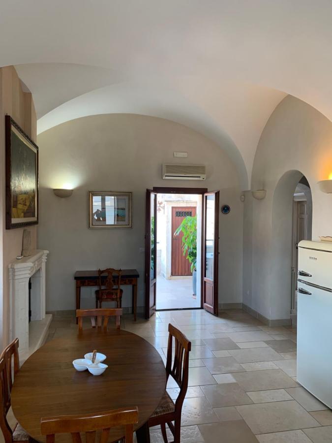 Palazzo Dei Gesuiti Appartamento Con Terrazza Privata モノーポリ エクステリア 写真